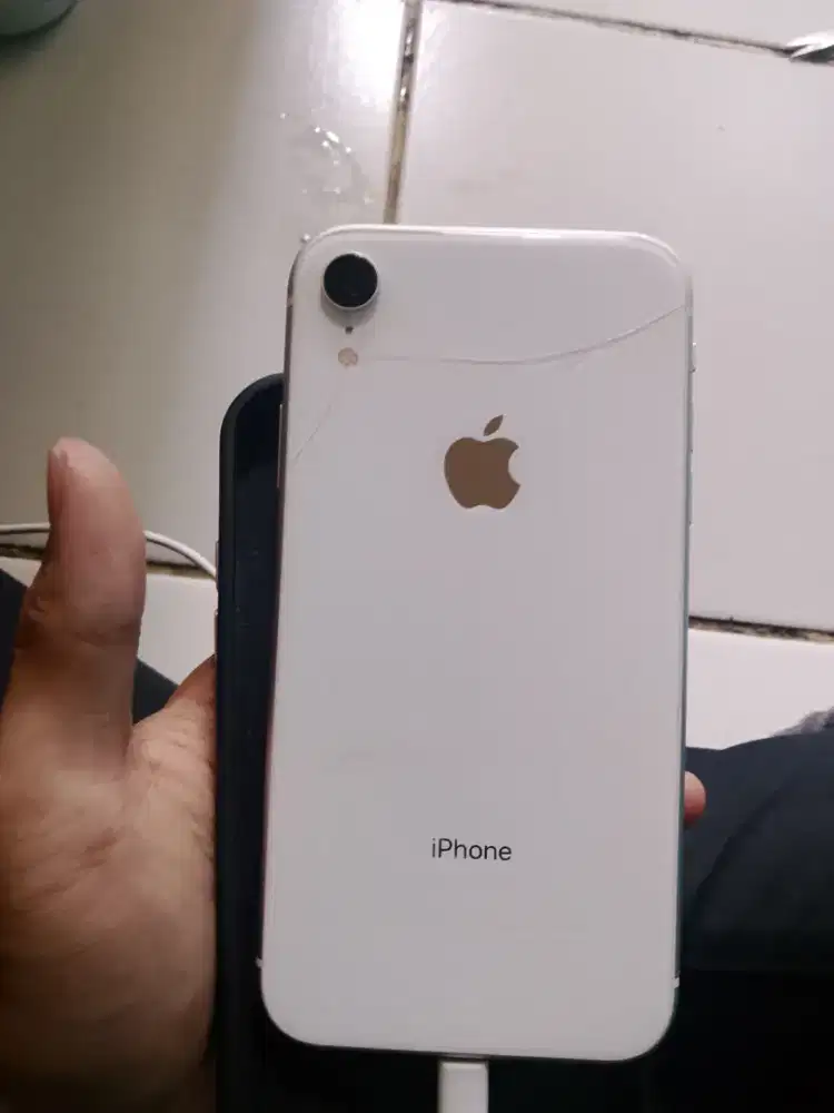 iPhone xr 128 white