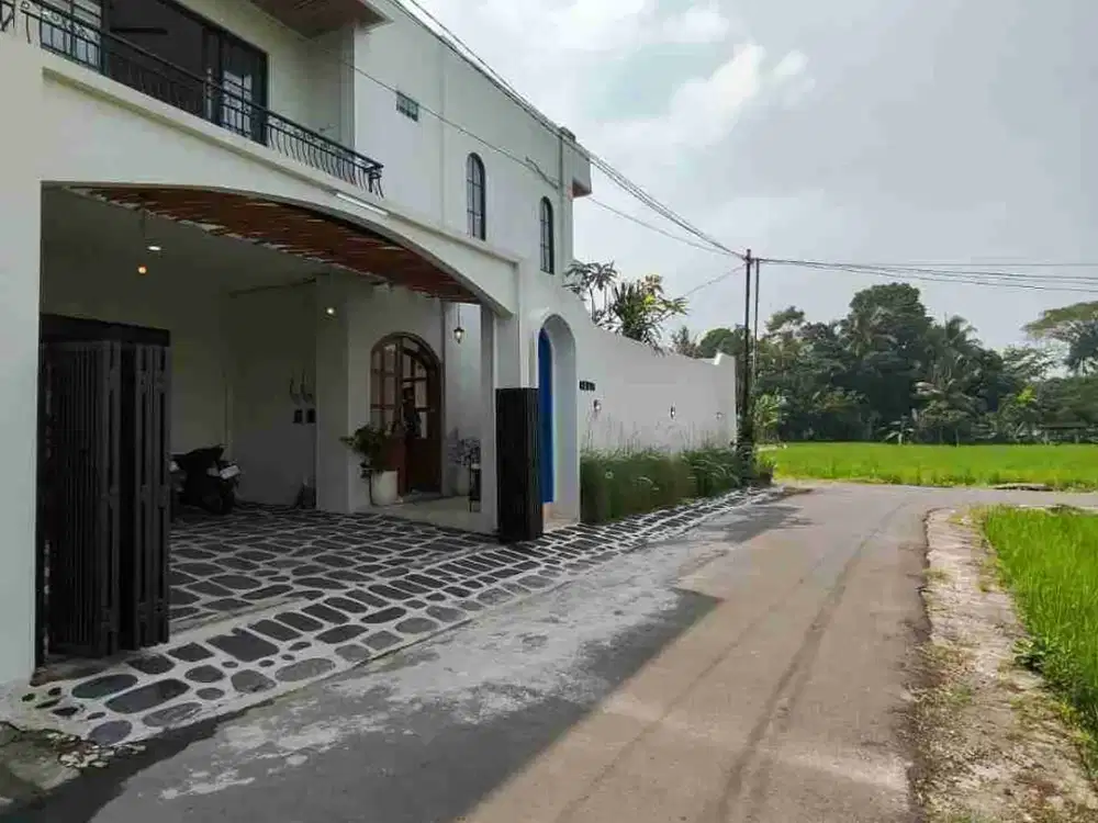 DIJUAL RUMAH MEWAH +KOLAM RENANG VIEW MERAPI LINGKUNGAN ASRI NAN SEJUK JAKAL KM 11