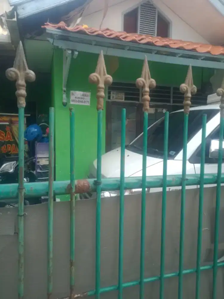 Dijual rumah di sebrang SMA N 78 kemanggisan