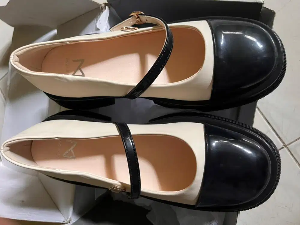 Sepatu paris zoey