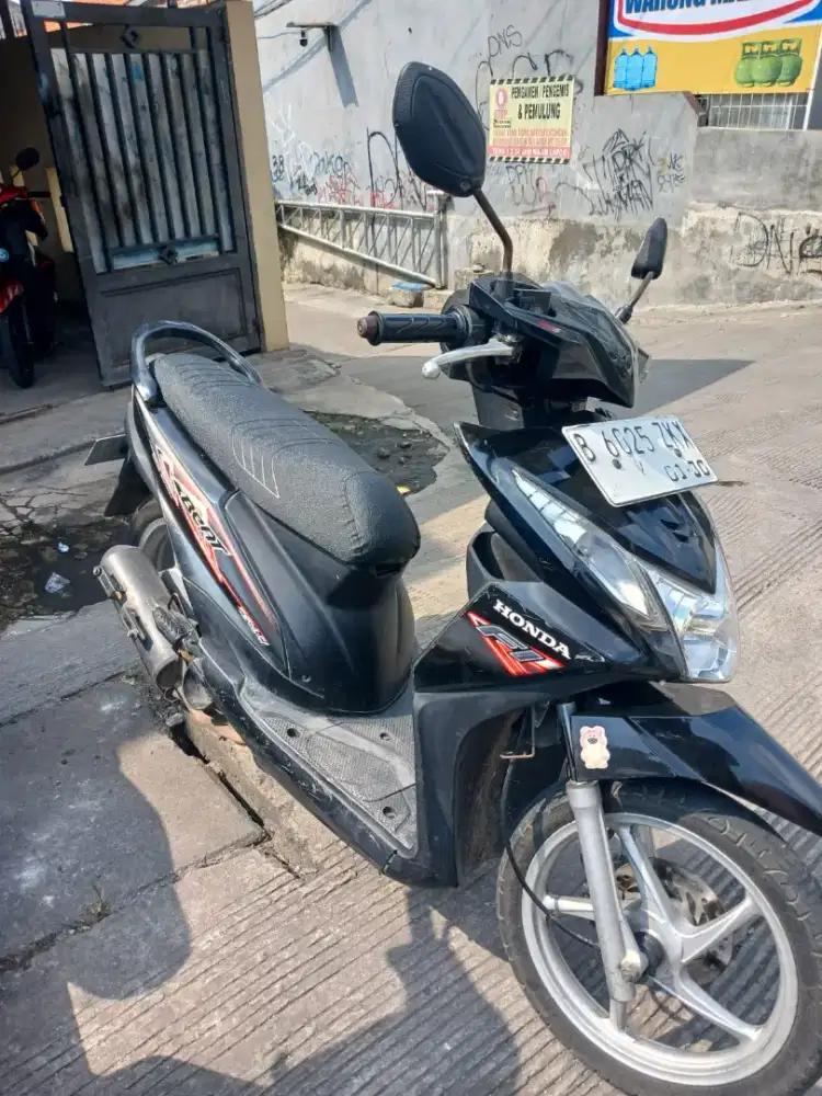 Honda beat tahun 2012