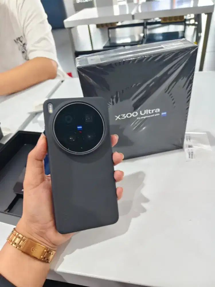 Vivo X300 Ultra cicilan 0% hanya 2.166 /bln lo gaes,,
