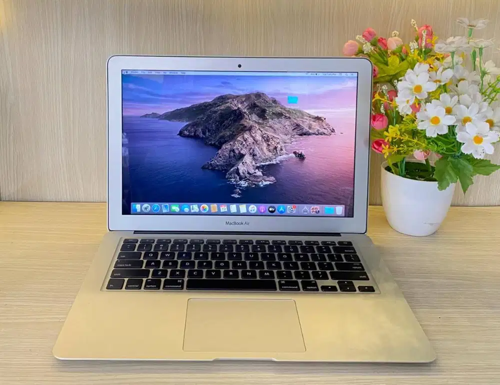 MacBook Air 2017 (A1466) Dual Core I5 Ram 8GB SSD 128GB Normal