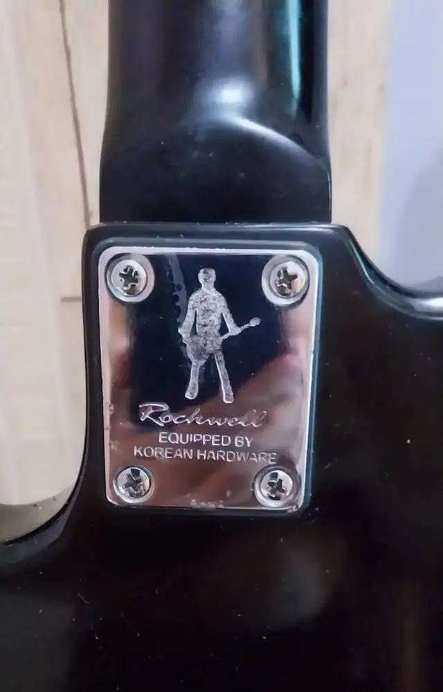 DIJUALCEPAT: Gitar Bas 4-String Rockwell (Model Music Man Style)