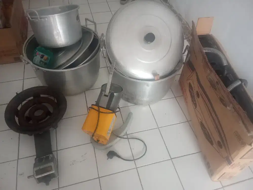 Peralatan dapur resto