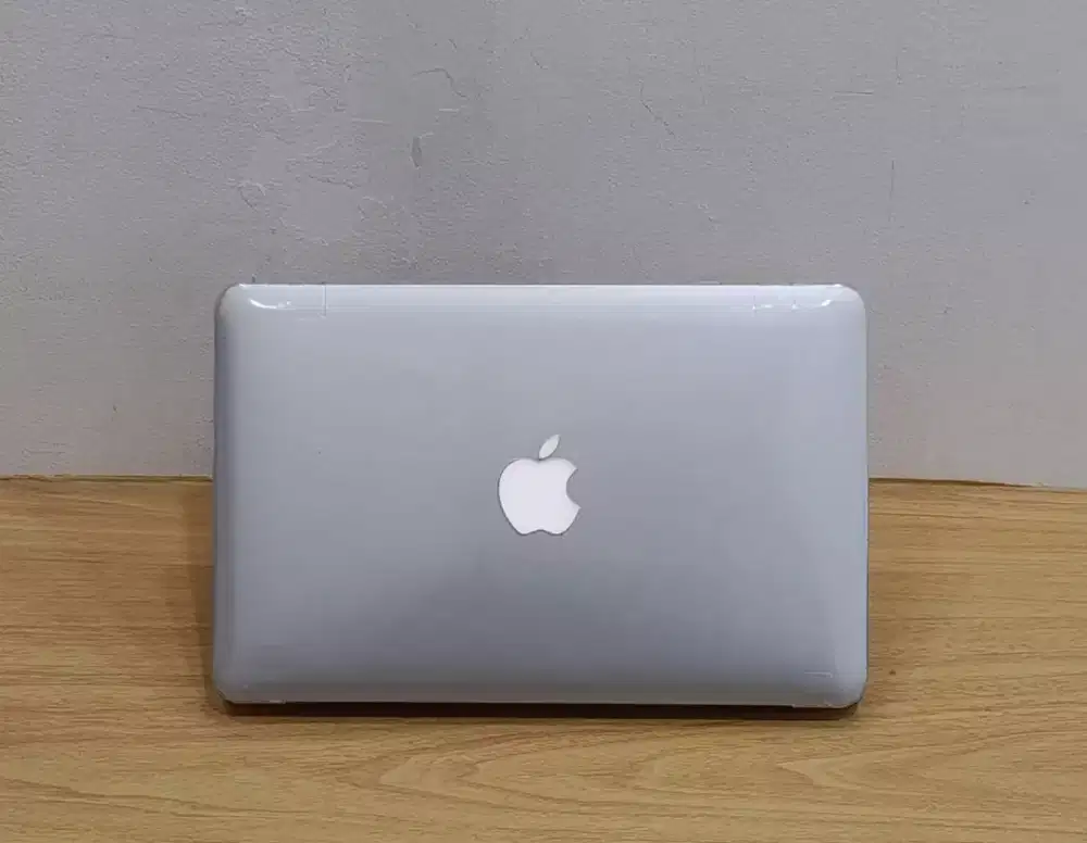 laptop MacBook Air (11- inch, early 2014)