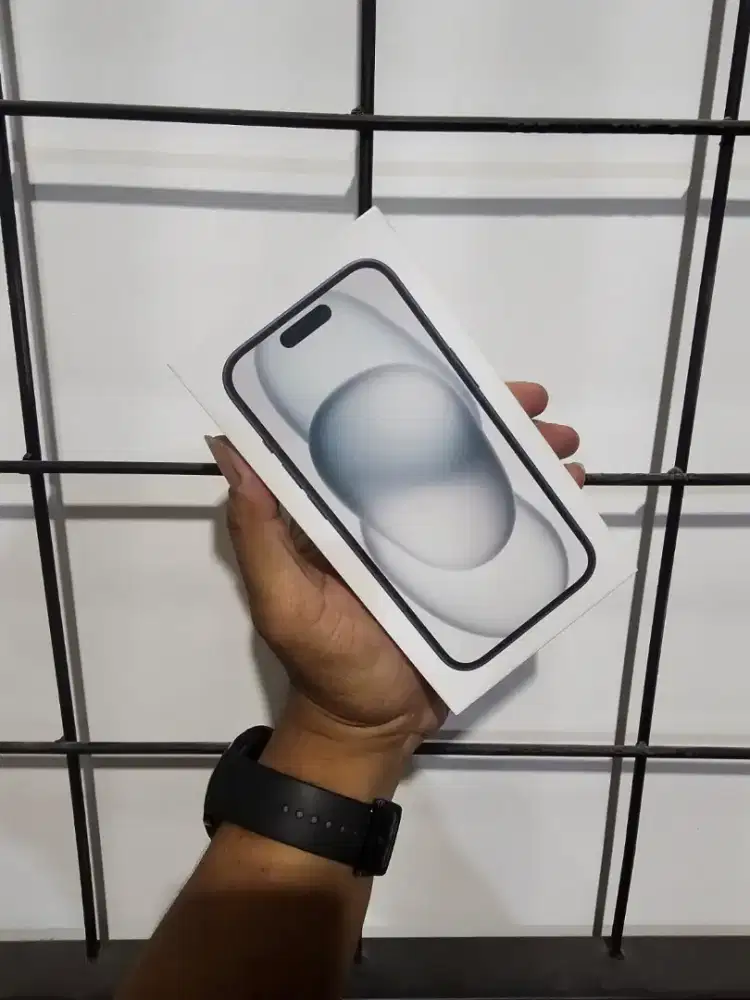Promo iPhone 15 free adaptor ori, cicilan syarat ktp aja