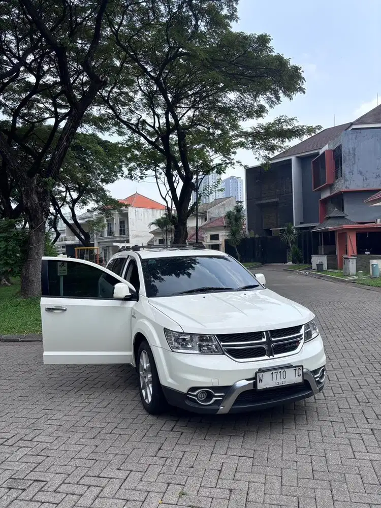 DODGE JOURNEY sxt platinum 2014