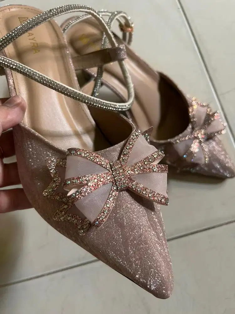 Sepatu pita rosegold