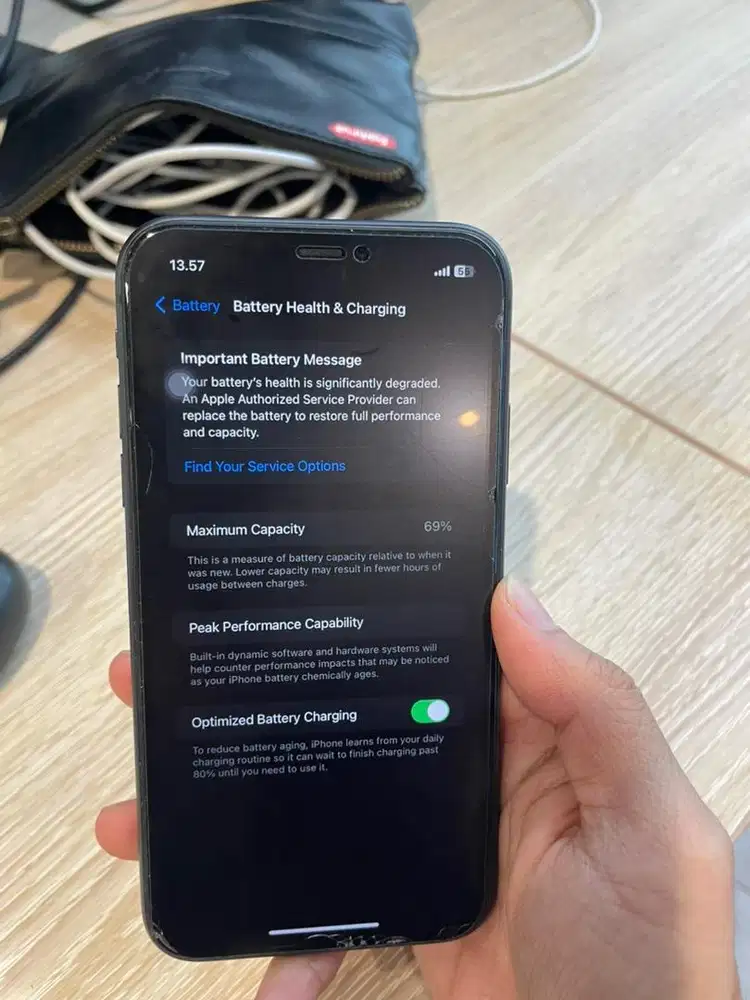 Jual iphone 11 128 gb hitam second