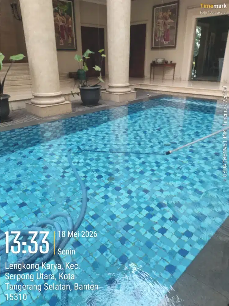 Jasa pembersihan kolam renang