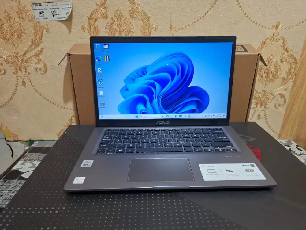 Asus core i3-1005G1 ram 4 ssd 256, backlight Keybord, 14 inch, normal