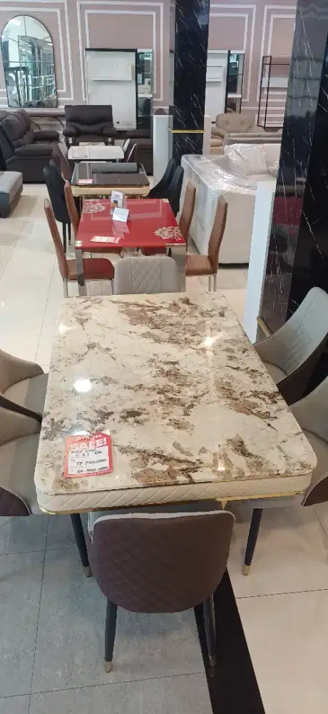 Meja makan minimalis PROMO POTONGAN HARGA