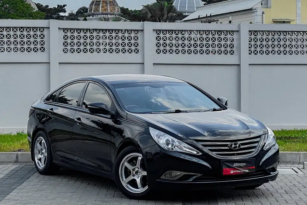 Hyundai Sonata 2.4 Bensin AT Matic 2014 Hitam Metalik KM 55.xxx