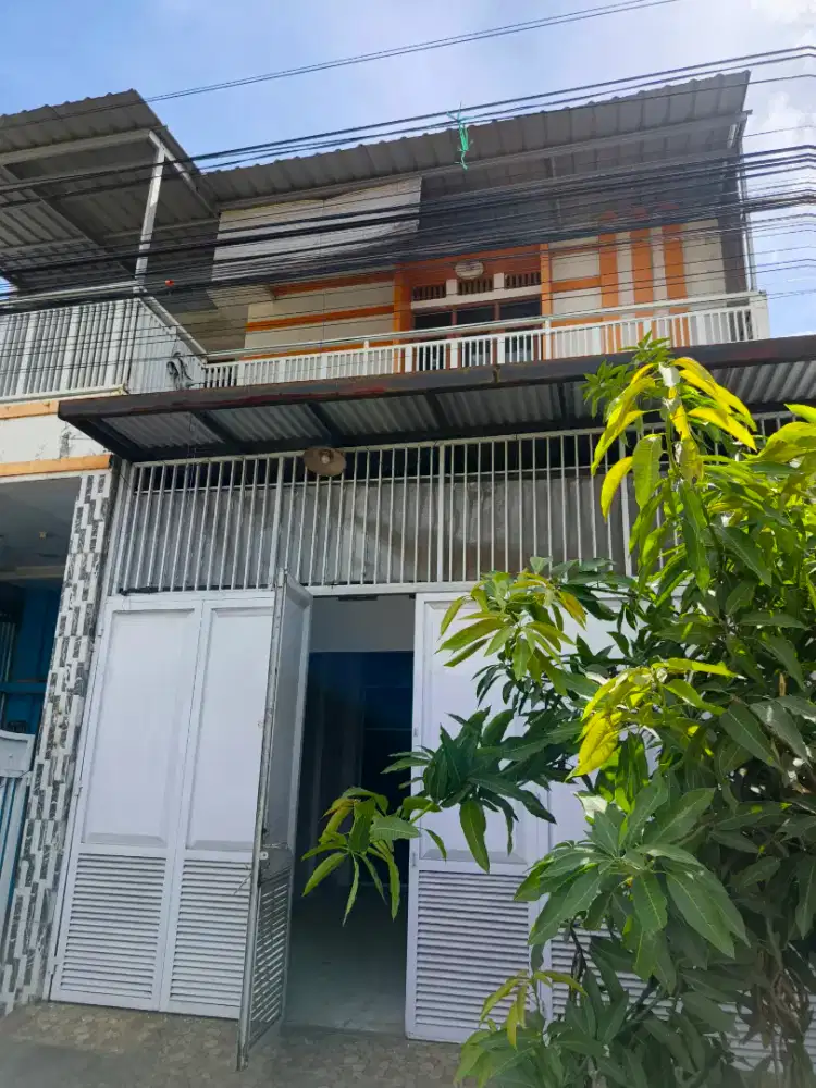 Rumah 2 Lantai Jalan Poros Perumahan Permata Sudiang