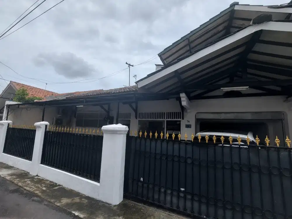 DISEWAKAN RUMAH – TEBET BARAT DALAM IV