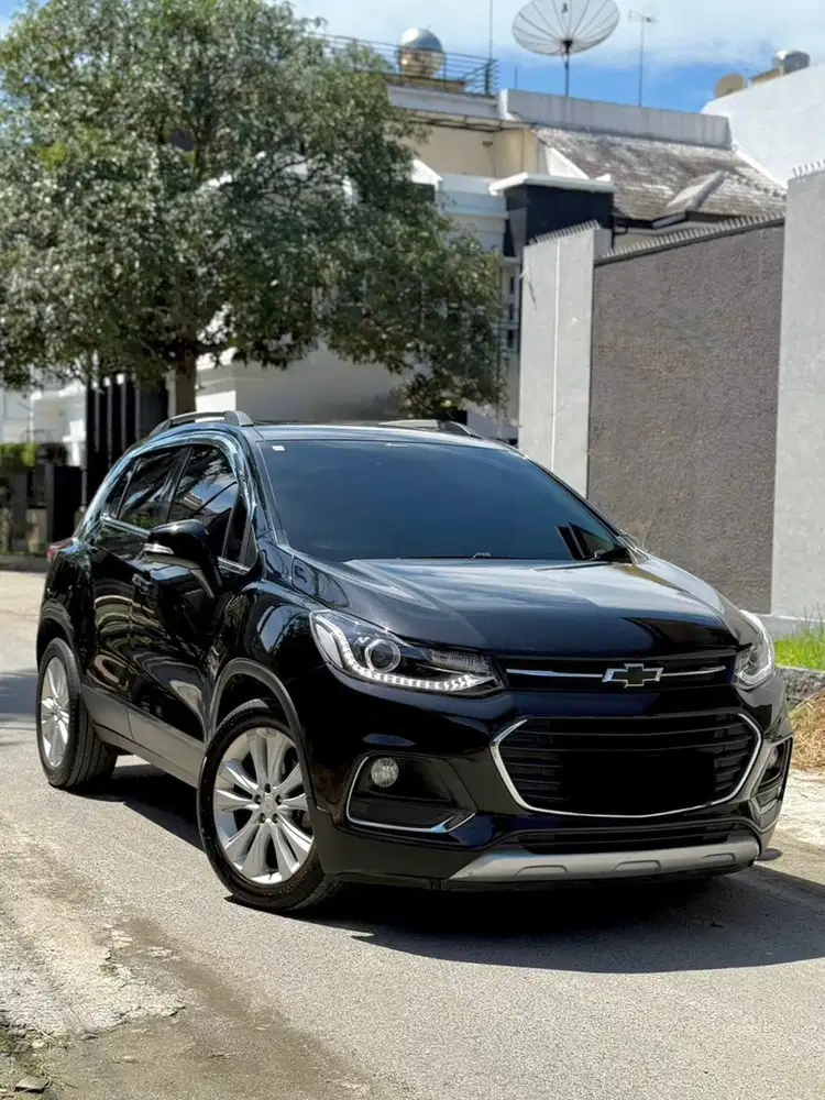 Chevrolet Trax 1.4 Premier A/T 2019 Hitam 2018 2020