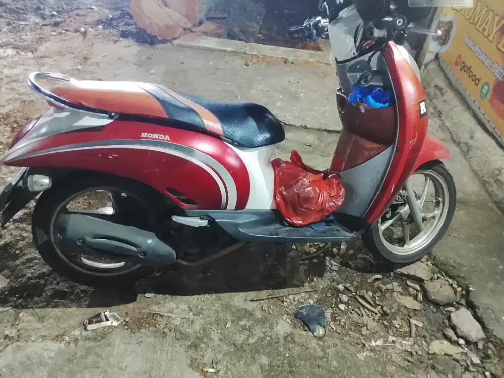 Jual Scoopy karbu 2013