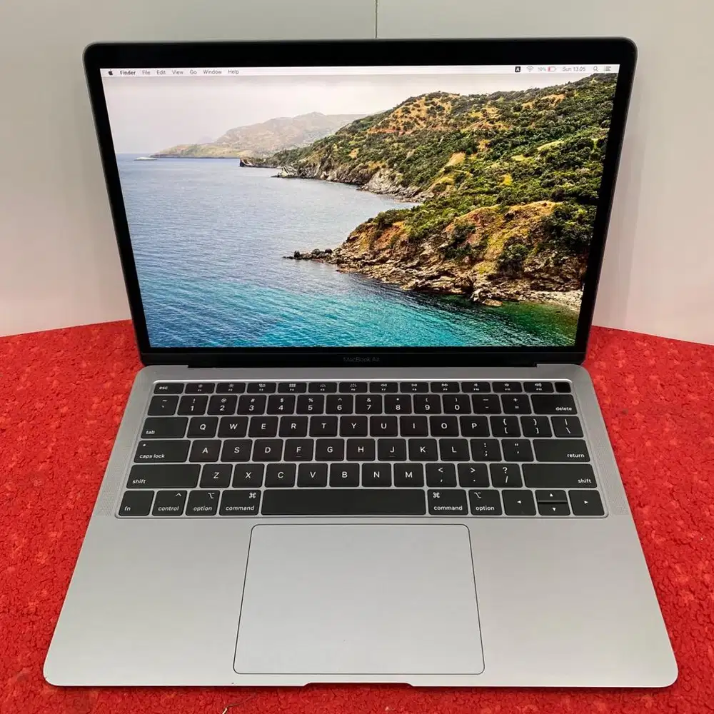 Macbook Air 13 inch, 2018 Space Gray
