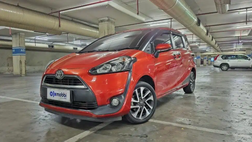 KM Rendah - Toyota Sienta 1.5 V Bensin-AT 2017