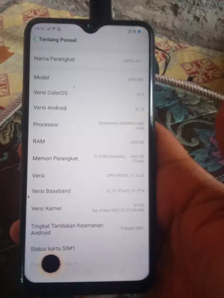 Di jual hp oppo A7 kondisi seperti di gambar kelengkapan hp casan