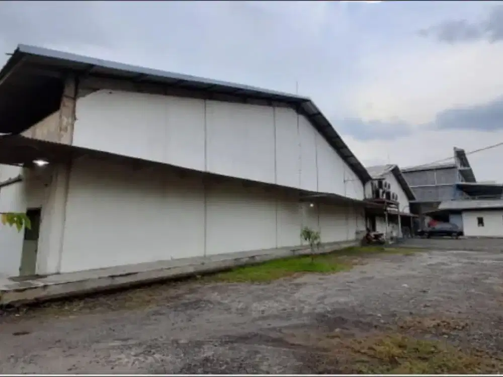 DIJUAL GUDANG LOKASI STRATEGIS SIAP PAKAI DI KAPUK JAKARTA BARAT JARANG ADA