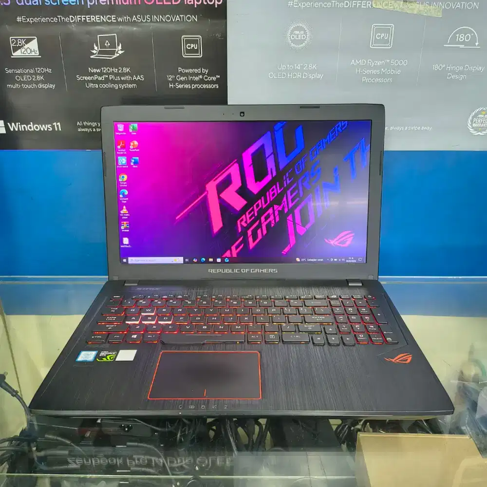 Asus ROG Strix GL553VD i7-7700HQ Ram-8GB SSD-512GB GTX-1050 15inchi