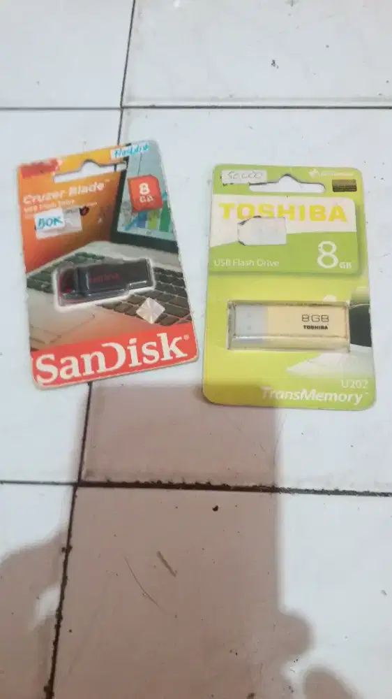 Flashdisk Toshiba dan Sandisk 8gb