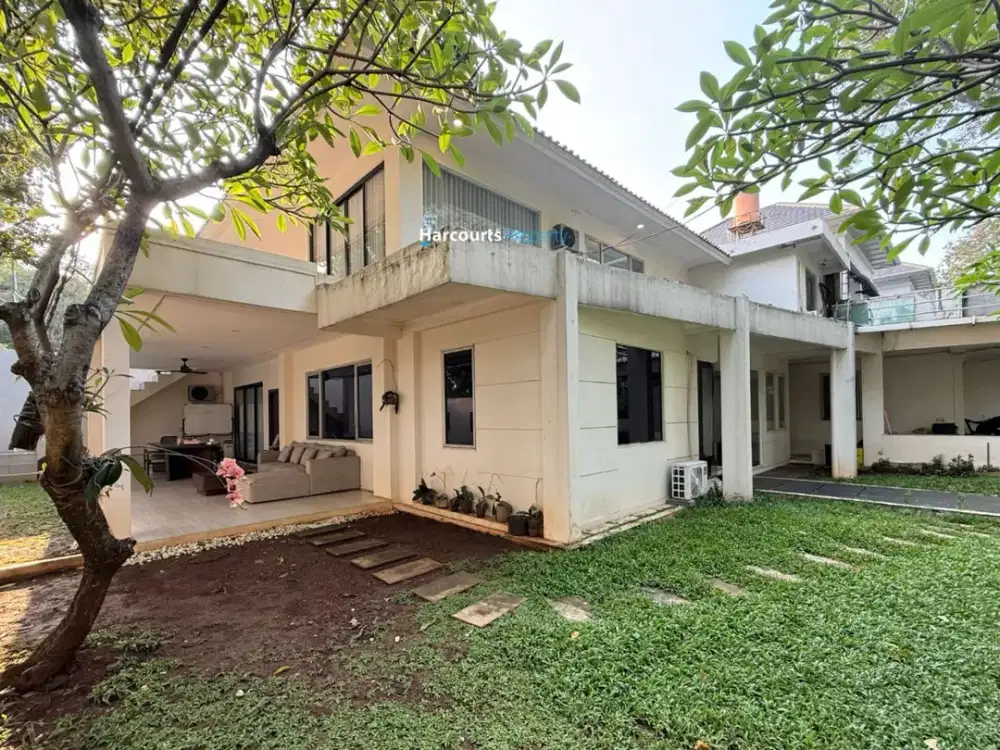 Dijual Rumah Klasik Bagus dan Terawat Posisi Hook Lingkungan Tenang Dekat Pakubuwono Area