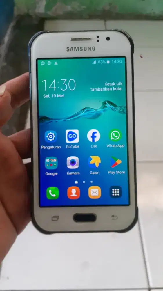 Samsung galaxy J1 ace 4G 1/8 layar 4.5 inchi amoled