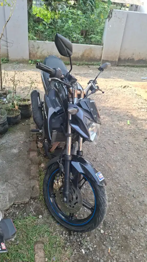 Vixion adv 2015