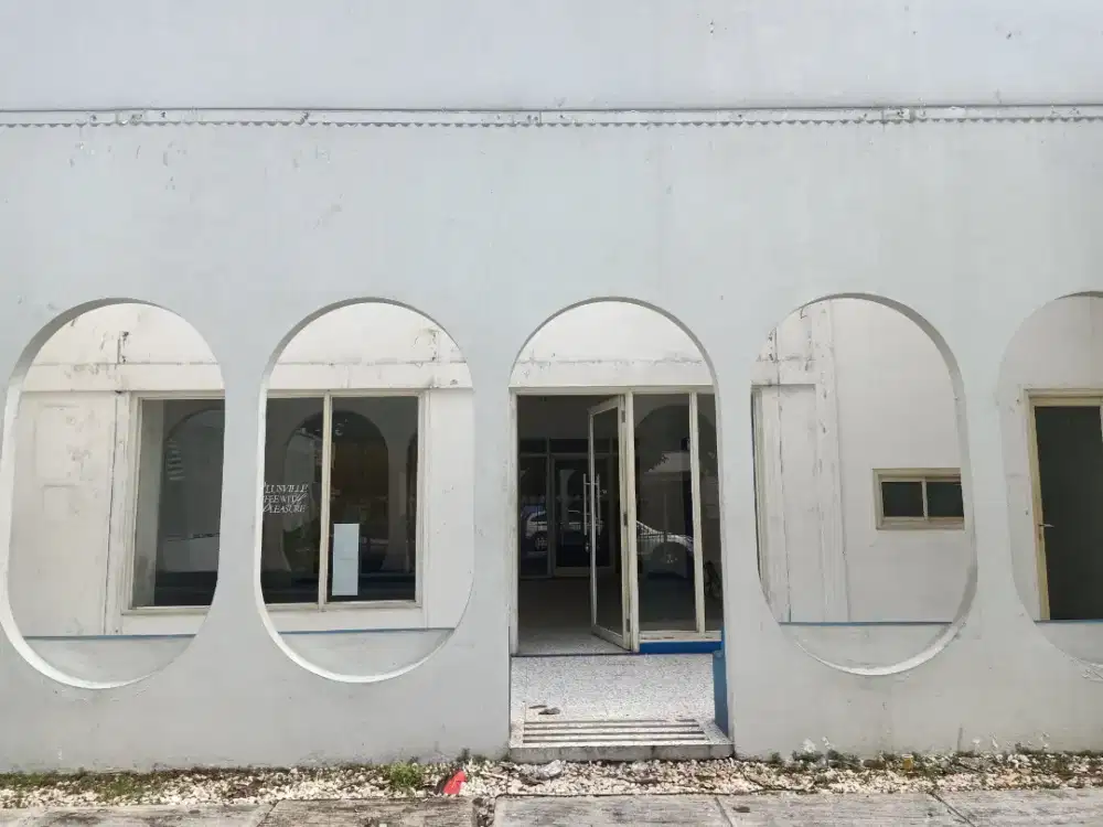 Disewakan Rumah, Cocok Untuk Usaha Cafe, dan Kantor