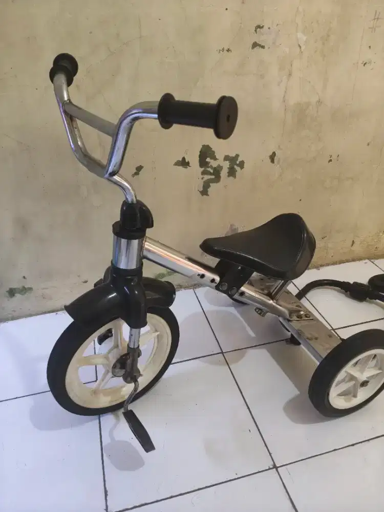 Sepeda roda 3 buat anak