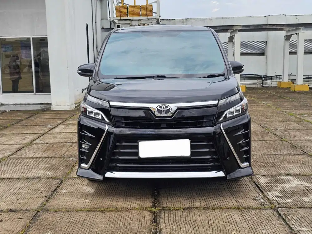 Voxy 2.0 at 2019 hitam tdp 45 jt