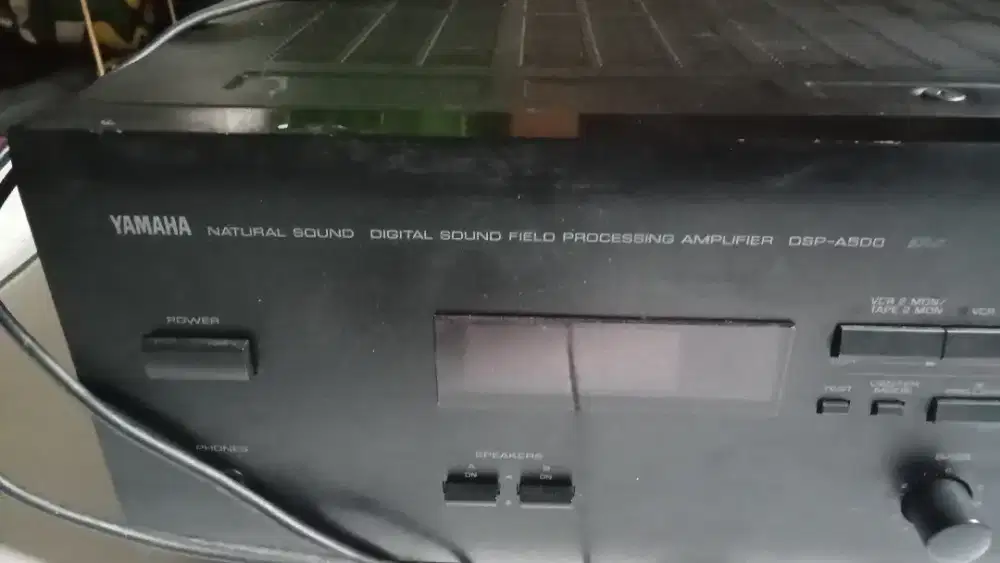 Dijual amplifier merk Yamaha DSP-A500