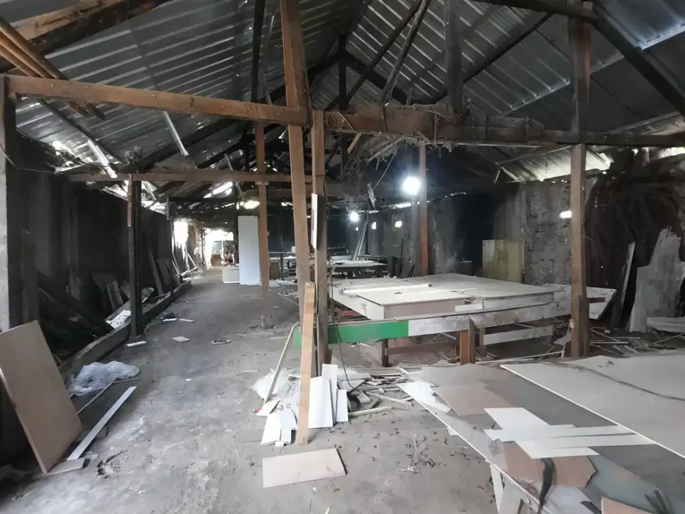 Dijual Gudang Hitung Tanah di Benda Raya, luas 886m2, 2 akses pintu