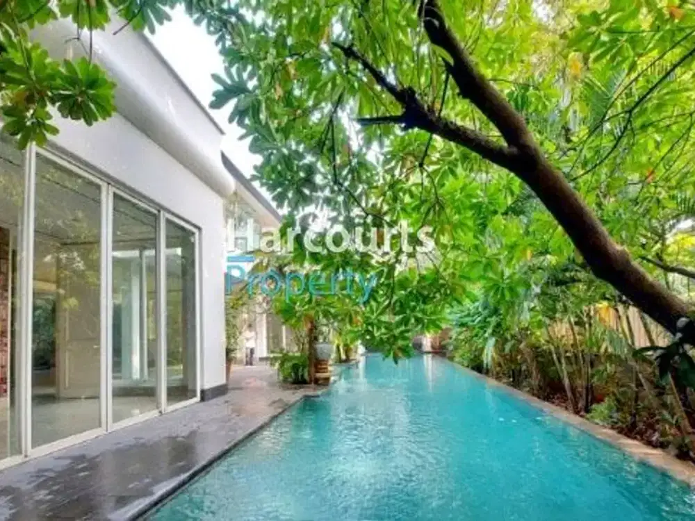 Disewakan Rumah Hunian Mewah Kawasan Elite di Brawijaya, Kebayoran Baru