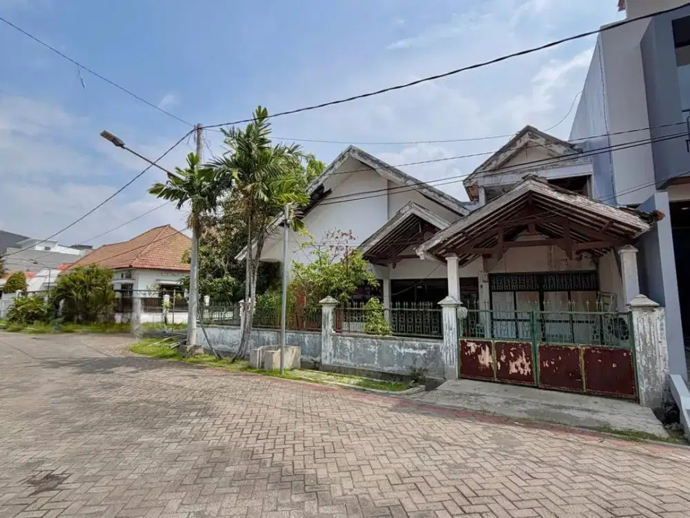 Bisa di split 2/3 rumah! Dijual rumah manyar tirtoyoso selatan