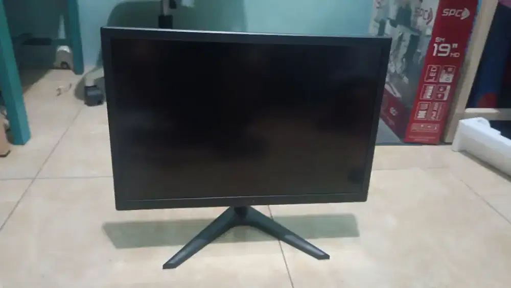 Monitor Led HD SPC 19 Bekas Pakai