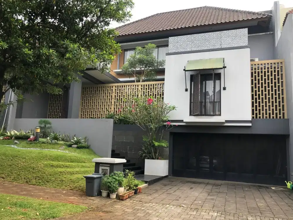 Disewakan Rumah 2 Lantai Siap Huni di De Park Cluster Heliconia