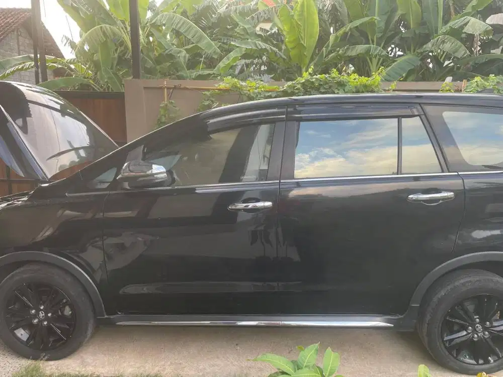 Toyota Kijang Innova (2018)