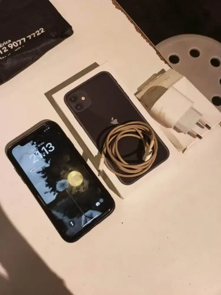 Jual iPhone 11 64GB Black - Fullset iBox + Bonus Aksesoris