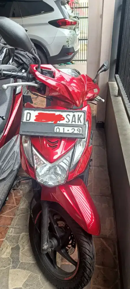 JUAL HONDA BEAT 2014 WARNA MERAH (D)