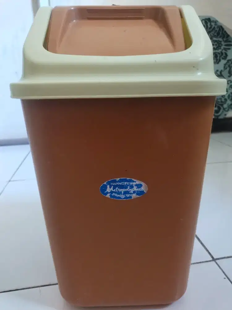 Bak mndi,tempat duduk bayi,tempat sampah mini