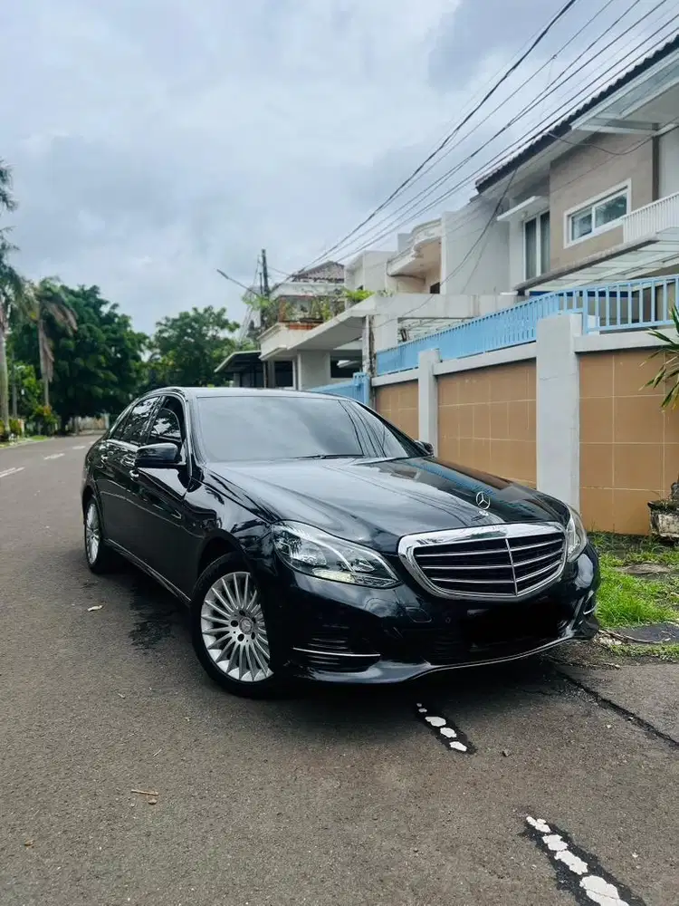 MURAH MERCEDES E250d DIESEL IRIT ANTIK CAT ORIGINAL TGN PERTAMA RARE