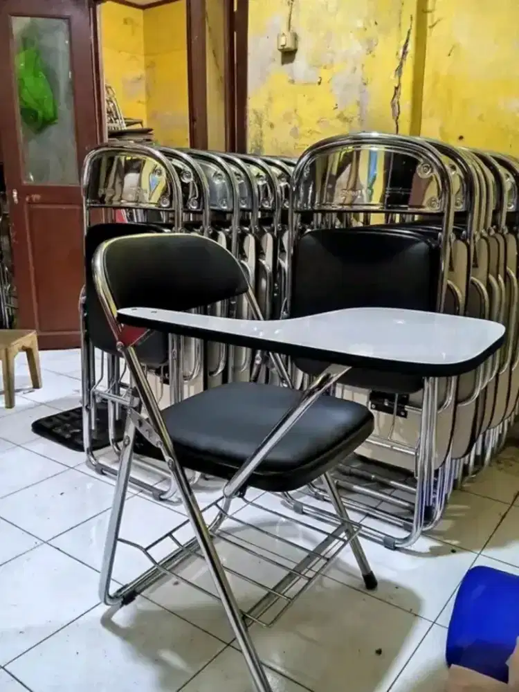 Kursi lipat kuliah rangka kokoh