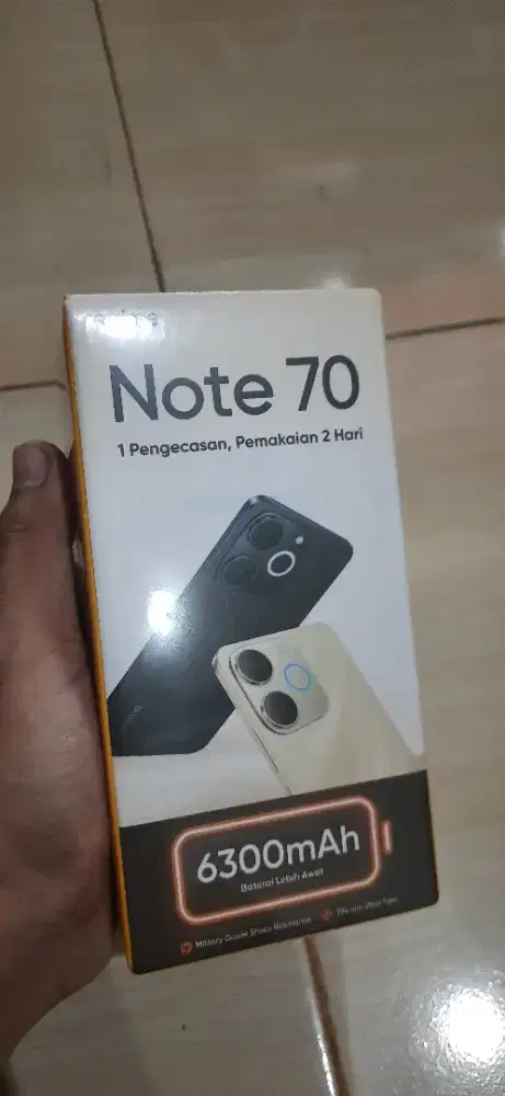 Realme nite 70 ram 4 giga