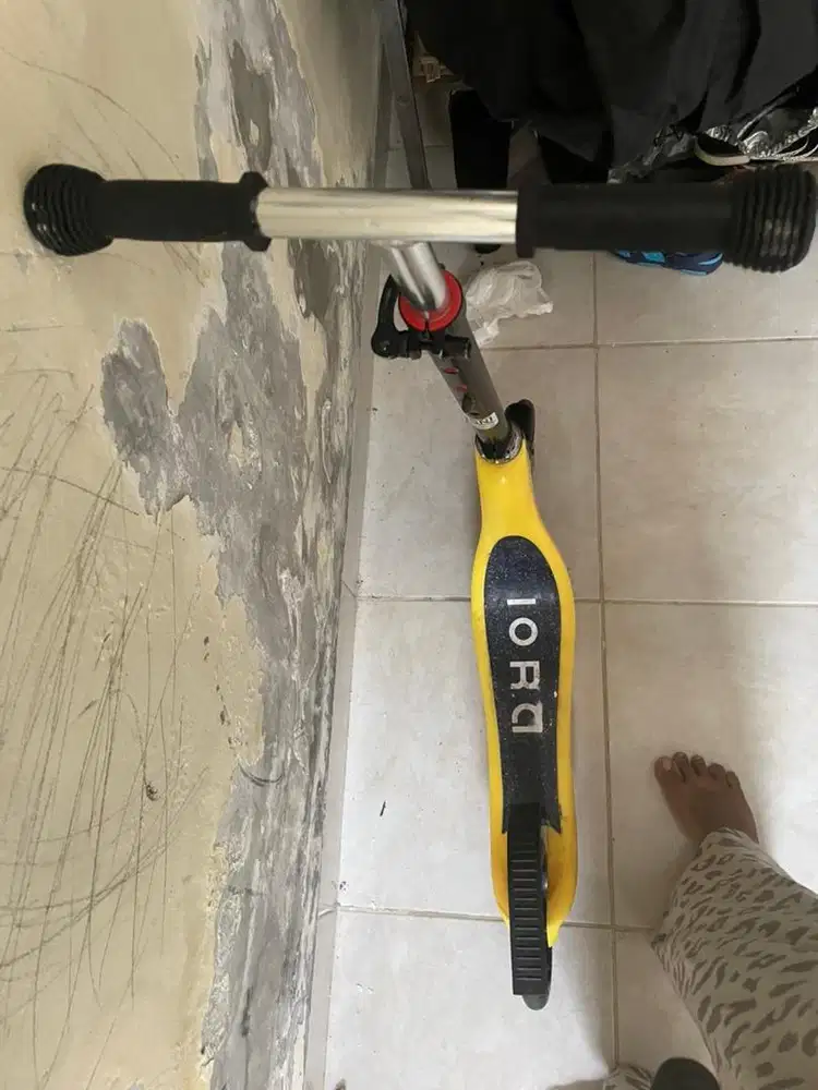 Jual scoter merk diora