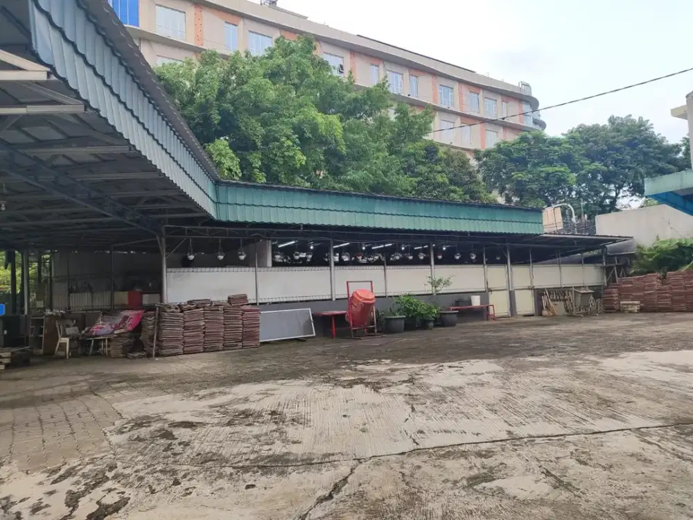 Tanah Komersial Hoek dekat Pancoran luas 828m Tebet Jakarta Selatan