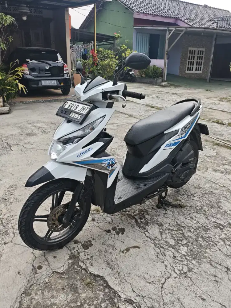 Honda beat 2017 putih